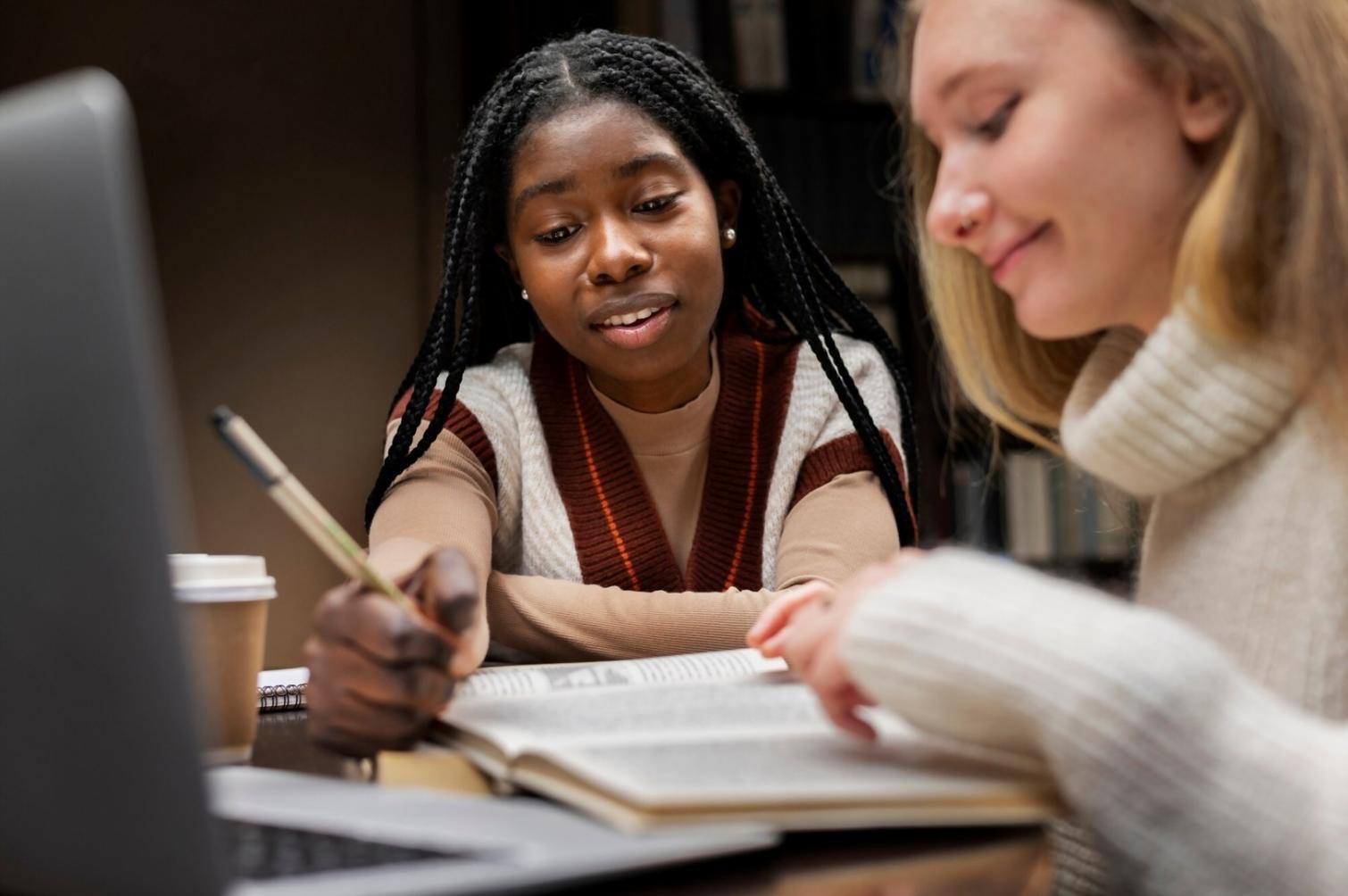 Modernes Beratungsumfeld für transparente Finanzgespräche